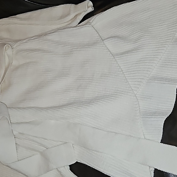 Dress - Picture 5 of 9